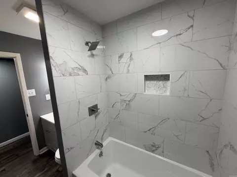 Bath - 3504 Shamrock Dr, Pine Bluff, AR 71603 photo 1 of 3