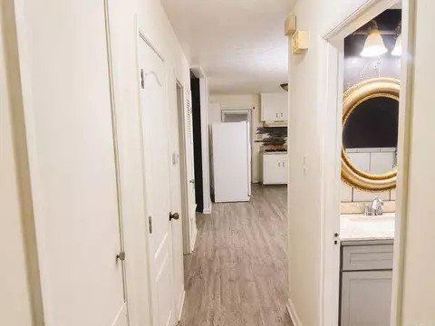 Entry Way - 2011 S Oak St, Pine Bluff, AR 71601 photo 1 of 1