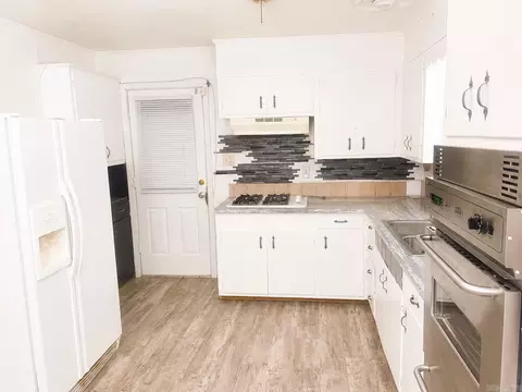 Kitchen - 2011 S Oak St, Pine Bluff, AR 71601 photo 1 of 2
