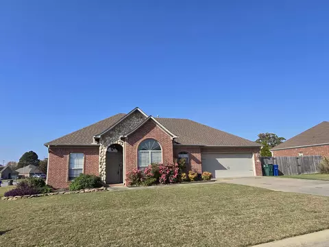 Exterior - 2800 Wineberry Rd, Conway, AR 72034 photo 3 of 13
