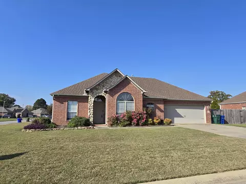 Exterior - 2800 Wineberry Rd, Conway, AR 72034 photo 2 of 13
