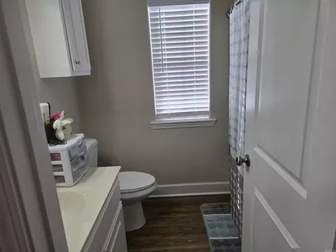 Bath - 2800 Wineberry Rd, Conway, AR 72034 photo 4 of 4