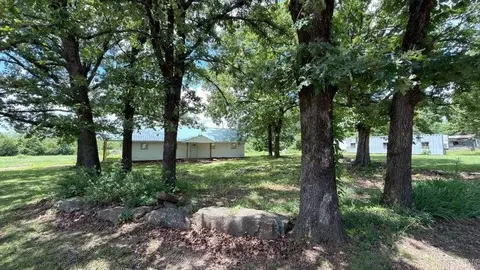1634 Floral Rd, Concord, AR 72523