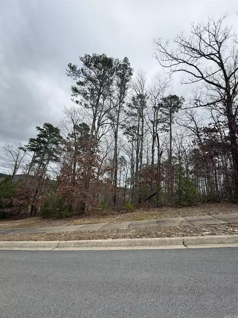 11 Accadia Ct, Little Rock, AR 72223