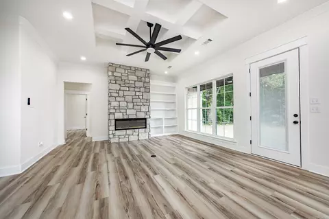 Living - 38 Libra Ln, Ward, AR 72176 photo 1 of 6