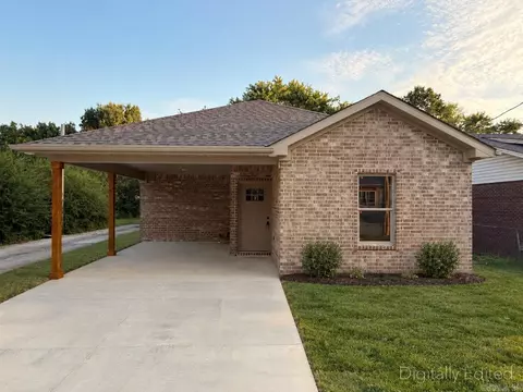 612 E Lake St, Paragould, AR 72450