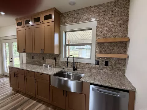 Kitchen - 7 Pamela, Conway, AR 72032 photo 1 of 3