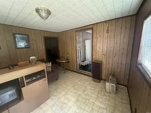 Living - 105 E 6th, Fordyce, AR 71742 photo 1 of 1