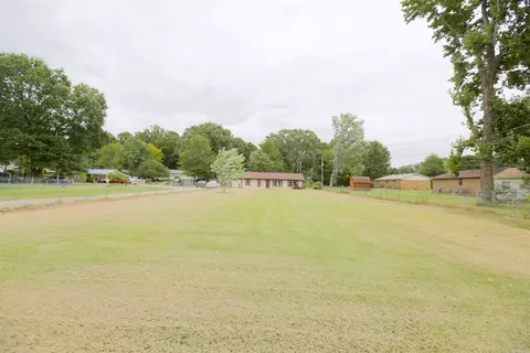 Exterior - 1202 N Fir St, Beebe, AR 72012 photo 3 of 6