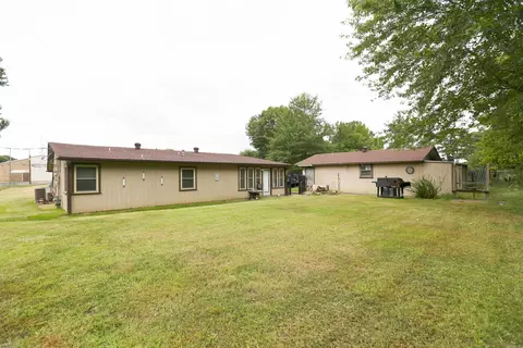 Exterior - 1202 N Fir St, Beebe, AR 72012 photo 5 of 6