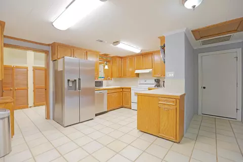 Kitchen - 1202 N Fir St, Beebe, AR 72012 photo 1 of 2