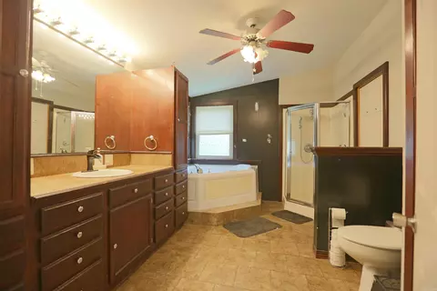 Bath - 1202 N Fir St, Beebe, AR 72012 photo 4 of 4