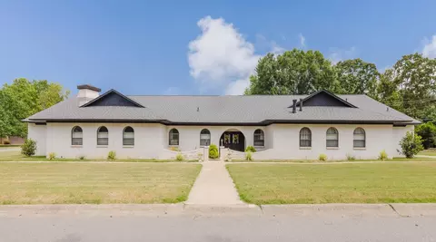 1 Warbler Dr, Sherwood, AR 72120