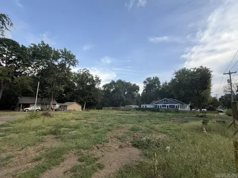 472 Ingram St, Conway, AR 72032 photo 2