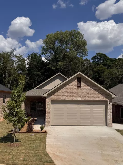 13518 Teton Dr, Little Rock, AR 72211