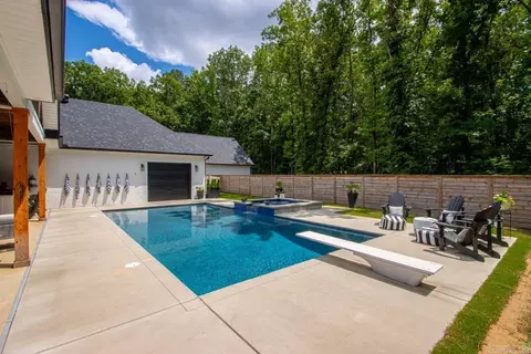 Exterior - 810 Caddo Dr, Benton, AR 72019 photo 11 of 14