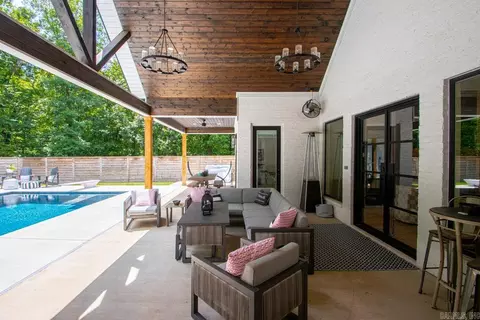 Exterior - 810 Caddo Dr, Benton, AR 72019 photo 7 of 14