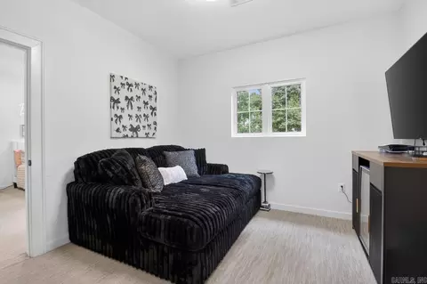 Bedroom - 810 Caddo Dr, Benton, AR 72019 photo 4 of 6