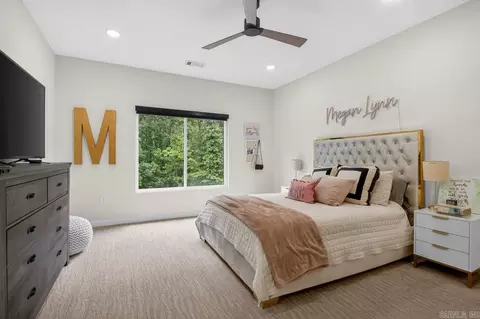 Bedroom - 810 Caddo Dr, Benton, AR 72019 photo 5 of 6