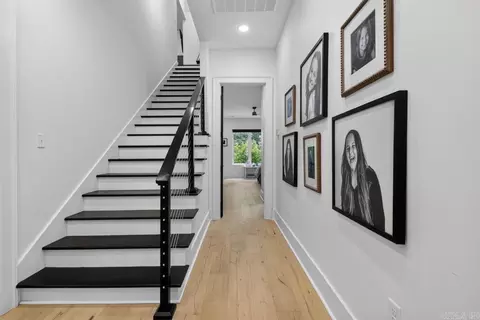 Entry Way - 810 Caddo Dr, Benton, AR 72019 photo 3 of 5
