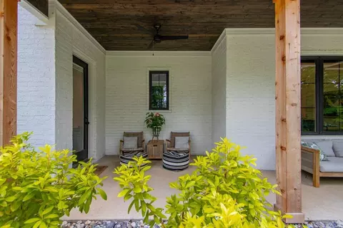 Exterior - 810 Caddo Dr, Benton, AR 72019 photo 5 of 14