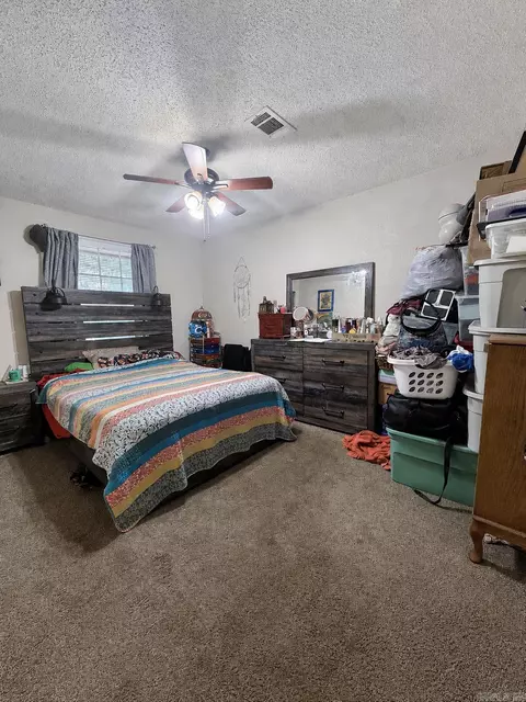 Bedroom - 33 Hiland Pl, Benton, AR 72015 photo 2 of 3