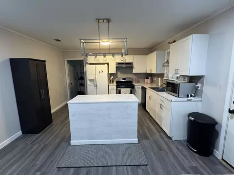Kitchen - 600 Bristol Dr, Bryant, AR 72022 photo 2 of 2
