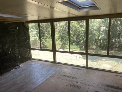 Exterior - 8766 Nine Mile Ridge Rd, Hardy, AR 72542 photo 1 of 9