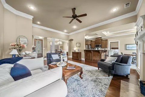 Living - 6312 Pierce Manse Loop, Benton, AR 72019 photo 3 of 4