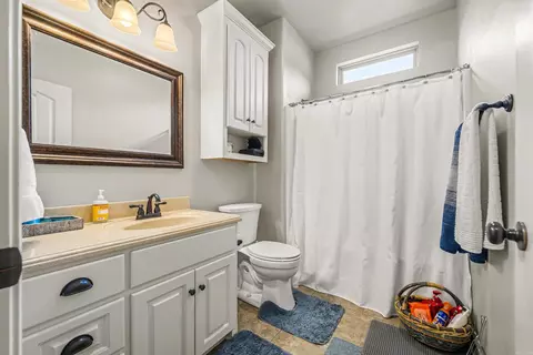 Bath - 6312 Pierce Manse Loop, Benton, AR 72019 photo 1 of 5