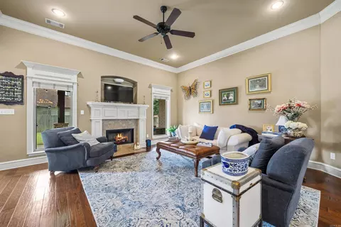 Living - 6312 Pierce Manse Loop, Benton, AR 72019 photo 2 of 4
