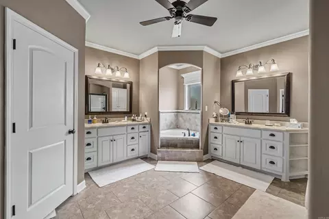 Bath - 6312 Pierce Manse Loop, Benton, AR 72019 photo 2 of 5