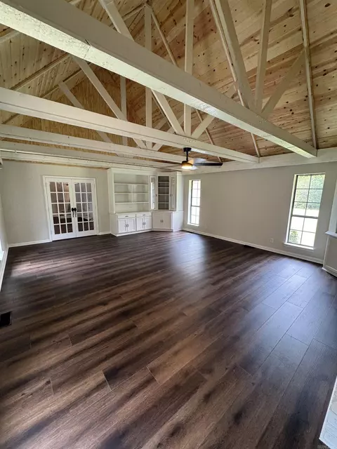 Living - 12102 Dalin Rd, Cabot, AR 72023 photo 3 of 4