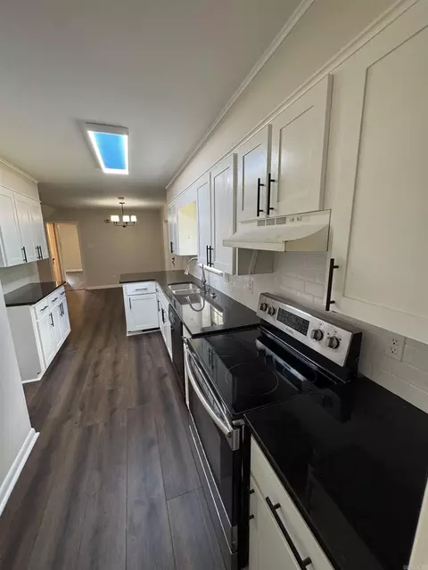 Kitchen - 12102 Dalin Rd, Cabot, AR 72023 photo 1 of 2