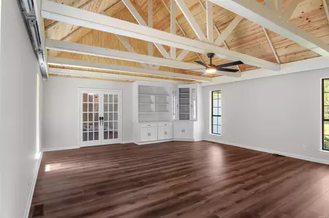 Living - 12102 Dalin Rd, Cabot, AR 72023 photo 3 of 5