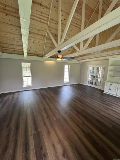 Living - 12102 Dalin Rd, Cabot, AR 72023 photo 4 of 4