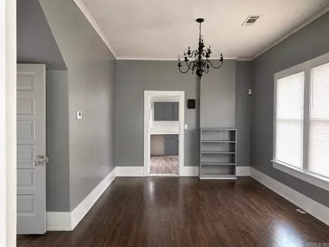 Living - 1507 E 7th Ave, Pine Bluff, AR 71601 photo 2 of 2