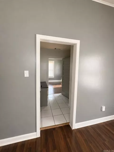 Entry Way - 1507 E 7th Ave, Pine Bluff, AR 71601 photo 1 of 2
