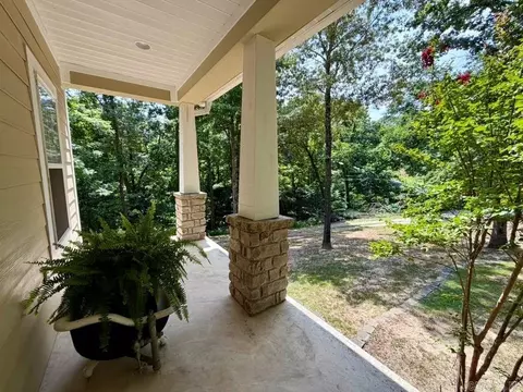 Exterior - 409 Highland Dr, Mountain View, AR 72560 photo 2 of 8