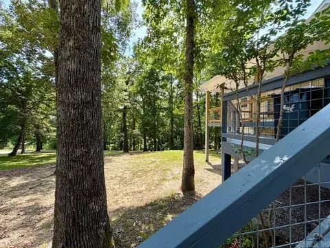 Exterior - 409 Highland Dr, Mountain View, AR 72560 photo 6 of 8