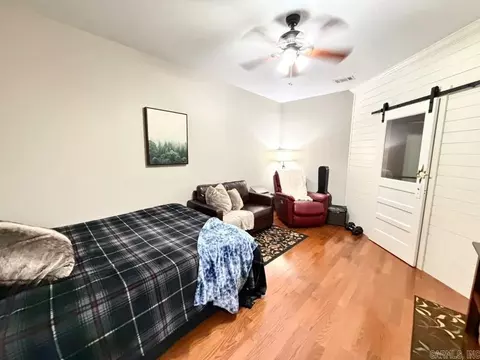 Bedroom - 409 Highland Dr, Mountain View, AR 72560 photo 6 of 6