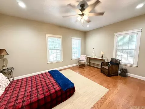 Bedroom - 409 Highland Dr, Mountain View, AR 72560 photo 1 of 6