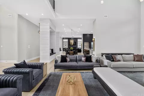 Living - 7346 Lake Point Cir, Benton, AR 72019 photo 6 of 7