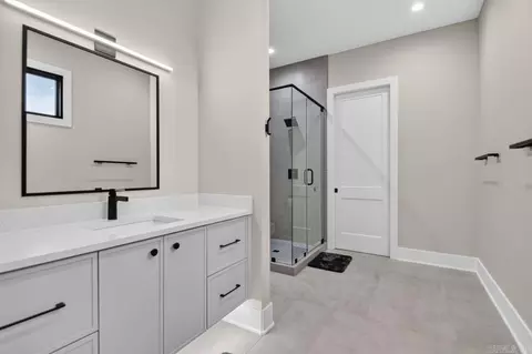 Bath - 7346 Lake Point Cir, Benton, AR 72019 photo 6 of 6