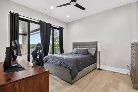 Bedroom - 7346 Lake Point Cir, Benton, AR 72019 photo 5 of 6