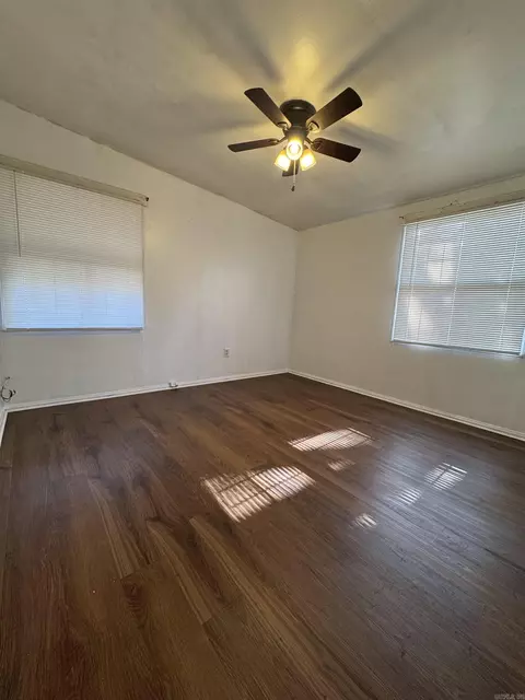 Bedroom - 3203 S Iris St, Pine Bluff, AR 71603 photo 3 of 4