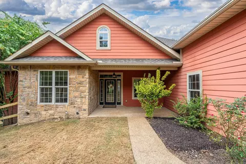 137 Enchanted Cv, Hot Springs, AR 71901