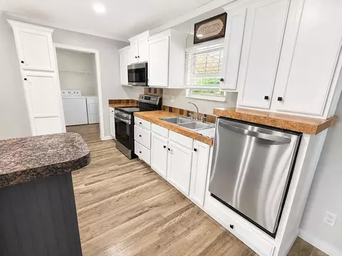 Kitchen - 3580 Central Rd, Gurdon, AR 71743 photo 2 of 2