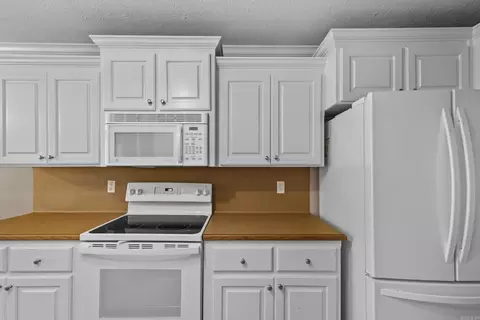 Kitchen - 308 E Myrtle St, Cabot, AR 72023 photo 3 of 4