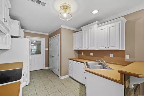 Kitchen - 308 E Myrtle St, Cabot, AR 72023 photo 2 of 4